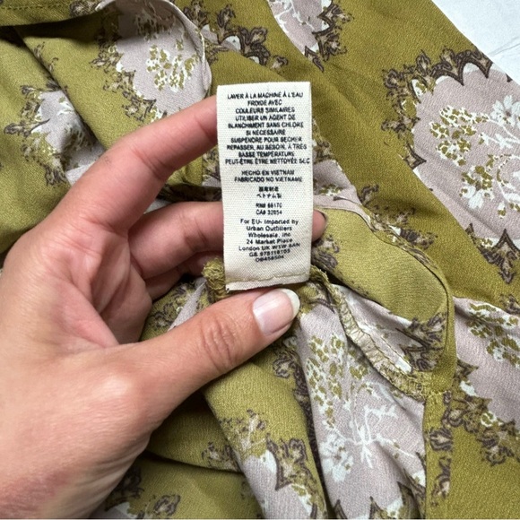 Free People Women's Blouse Size Small Green Floral - Picture 8 of 9